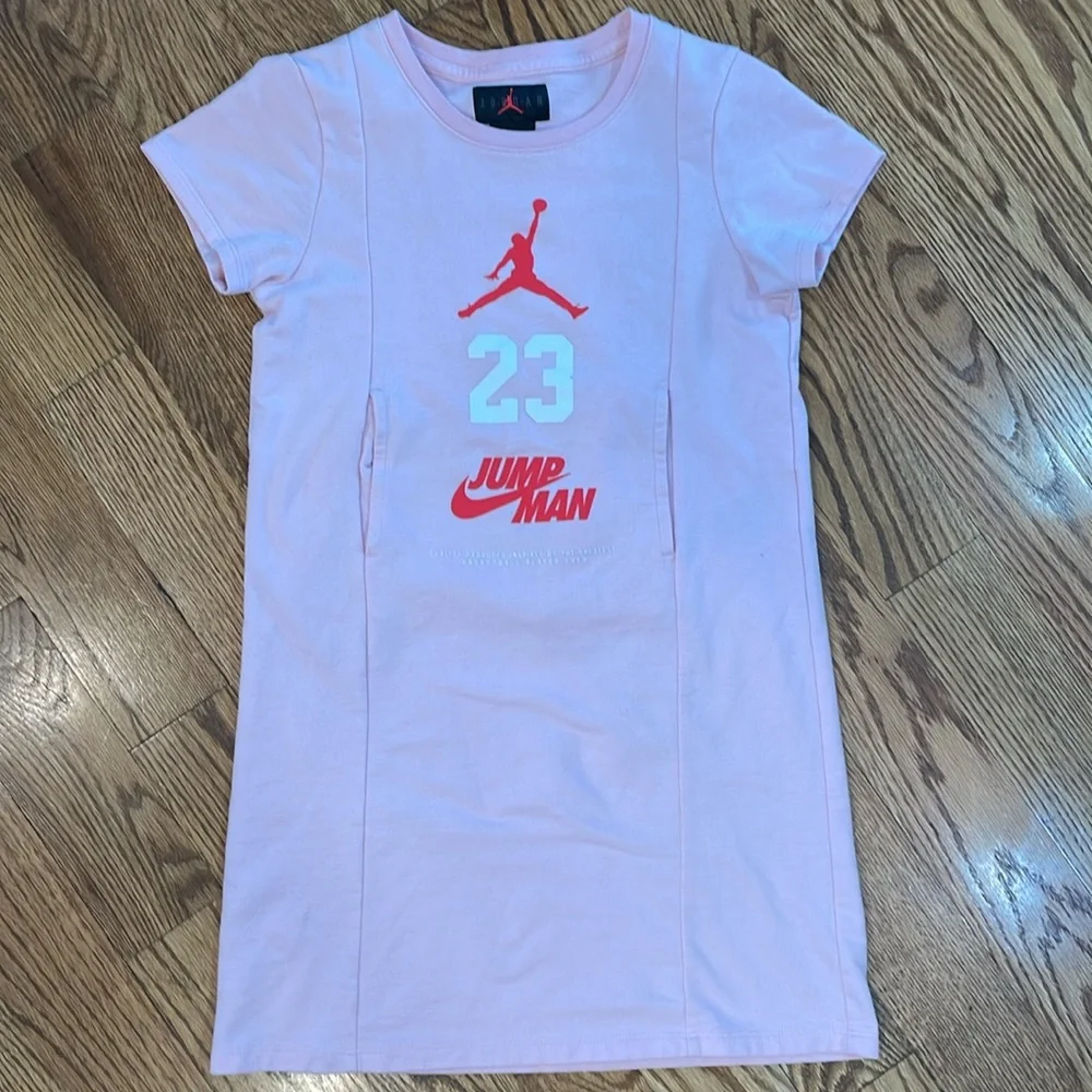 Girl’s Air Jordan Jumpman Shirt Dress. Size Large 12-13 YRS.